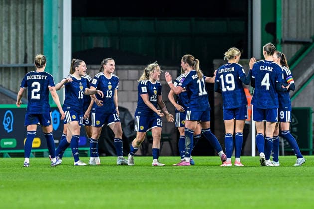 SOCCER WOMEN UEFA QUALIFIERS B4 MD3 SCOTLAND VS BELGIUM Kathleen McGovern (11) of Scotland scores 1-0 and Scotland celebrate during a women football game between the national teams of Scotland and Belgium , called the Red Flames , on the third match day in League B Group B4 in the league stage of the 2026-27 UEFA Women s European Qualifiers competition , on Tuesday 14 April 2026 in Edinburgh , Scotland . PHOTO SPORTPIX Stijn Audooren Edinburgh Easter Road Stadium Scotland  Copyright: xSportpix.bex xStijnxAudoorenxStijnxAudoorenx