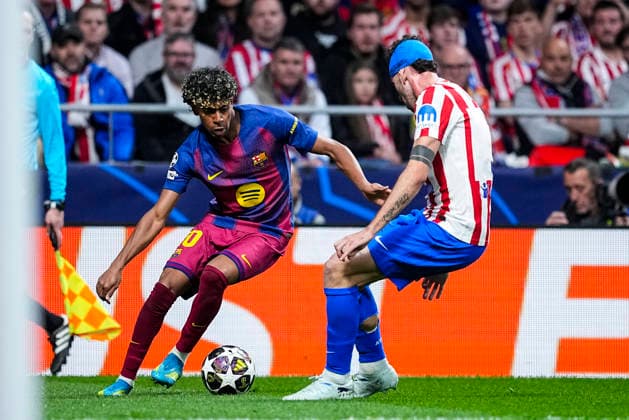 April 14, 2026, Madrid, Madrid, Spain: Lamine Yamal of FC Barcelona, Barca and Matteo Ruggeri of Atletico de Madrid in action during the UEFA Champions League 2025 26 Quarter-Final Second Leg match between Atletico de Madrid and FC Barcelona at Riyadh Air Metropolitano on April 14, 2026, in Madrid, Spain. Madrid Spain - ZUMAa181 20260414_zaa_a181_354 Copyright: xOscarxJ.xBarrosox