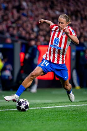 Atletico de Madrid v FC Barcelona, Barca - UEFA Champions League 2025 26 Quarter-Final Second Leg MADRID, SPAIN - APRIL 14: Marcos Llorente of Atletico de Madrid is in action with the ball during the UEFA Champions League 2025 26 Quarter-Final Second Leg match between Atletico de Madrid and FC Barcelona at Estadio Riyadh Air Metropolitano on April 14, 2026 in Madrid, Spain. (Photo by Alberto Gardin Eurasia Images Getty Images) Madrid Estadio Riyadh Air Metropolitano Spain Copyright: xEurasiaxSportxImagesx AGardin_20260414_Foot_Champ_Atl_Mad_Bar_191