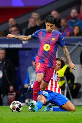 Atletico de Madrid v FC Barcelona, Barca - UEFA Champions League 2025 26 Quarter-Final Second Leg Joao Cancelo right-back of Barcelona and Portugal and Giuliano Simeone centre-forward of Atletico de Madrid and Argentina compete for the ball during the UEFA Champions League 2025 26 Quarter-Final Second Leg match between Club AtlÃ tico de Madrid and FC Barcelona at Estadio Riyadh Air Metropolitano on April 14, 2026 in Madrid, Spain. Madrid Spain  Copyright: xJosexBretonx originalFilename:bretonhernandez-atletico260414_nplGX.jpg