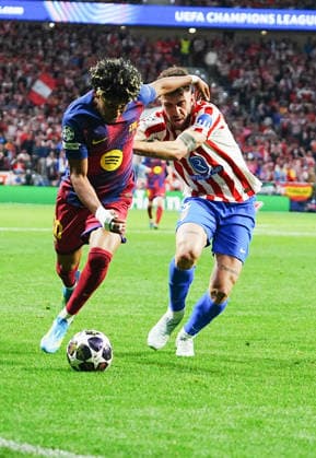 April 14, 2026, Madrid, Bretagne, spain: 10 Lamine YamaL of FC Barcelone and 3 Matteo Ruggeri of Atletico Madrid During the UEFA Champions League quarter-final retour football match between Atletico Madrid and FC Barcelone, on April 14, 2026 at the Riyadh Air Metropolitano in Spain - Photo: FOOTBALL - 1 4 FINALE CHAMPION LEAGUE - ATLETICO MADRID - FC BARCELONE - 14 04 2026  - ZUMAl193 20260414_zsp_l193_053 Copyright: xLaurentxLairysx