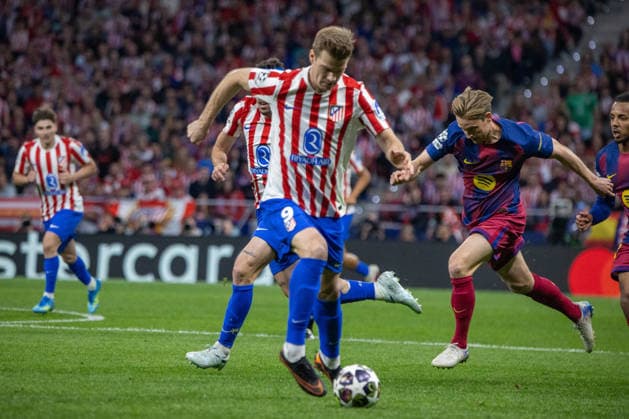 April 14, 2026, Madrid, Spain: Alexander Sorloth of AtlÃ tico de Madrid seen in action during the UEFA Champions League quarter-final second leg match between AtlÃ tico de Madrid and FC Barcelona, Barca played at the Riyadh Air Metropolitano Stadium. Final score: AtlÃ tico de Madrid 1 - 2 FC Barcelona. AtlÃ Tico De Madrid Vs FC Barcelona In Madrid - 14 Apr 2026  - ZUMAs197 20260414_aaa_s197_133 Copyright: xDavidxCanalesx