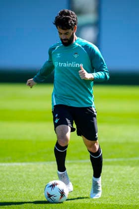 April 15, 2026, Sevilla, Sevilla, Spain: Francisco Isco Alarcon of Real Betis in action during training session - UEFA Europa League 2025 26 Quarter-Final Second Leg at Luis del Sol City on April 15, 2026, in Sevilla, Spain. Sevilla Spain - ZUMAa181 20260415_zaa_a181_003 Copyright: xJoaquoÂ­NxCorcherox