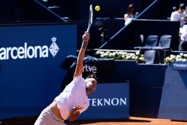 April 15, 2026, Barcelona, Barcelona, Spain: Tomas Martin Etcheverry serves during the round of 16 match of the Barcelona Open Banc Sabadell ATP, Tennis Herren 500 tennis tournament at Real Club de Tenis Barcelona on April 15, 2026 in Barcelona, Spain. Barcelona Open Banc Sabadell 2026 - ATP 500  - ZUMAs316 20260415_znp_s316_013 Copyright: xMartixSeguraxRamonedax