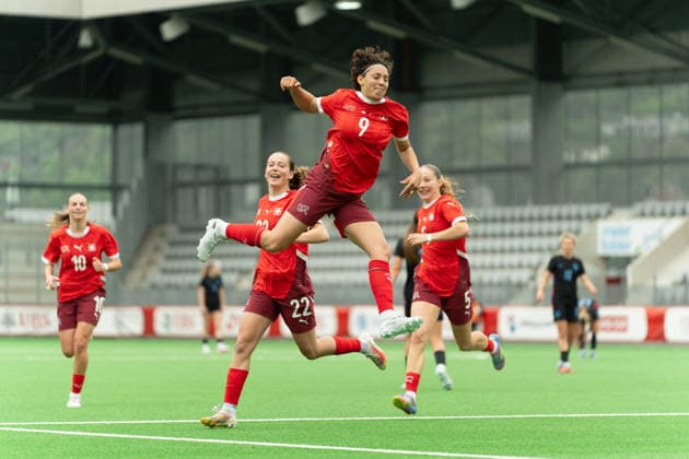 Biel Bienne, Switzerland - April 15 : Emanuela Pfister celebrating after scoring her goal during the WU19 Euro qualifiers match between Switzerland WU19 - England WU19 At Tissot Arena on April 15, 2026 in Biel Bienne, Switzerland Copyright: xBlendixSmajlix-xSPPx Sportspressphoto_SPR130054