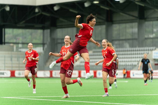 Biel Bienne, Switzerland - April 15 : Emanuela Pfister celebrating after scoring her goal during the WU19 Euro qualifiers match between Switzerland WU19 - England WU19 At Tissot Arena on April 15, 2026 in Biel Bienne, Switzerland Copyright: xBlendixSmajlix-xSPPx Sportspressphoto_SPR130057