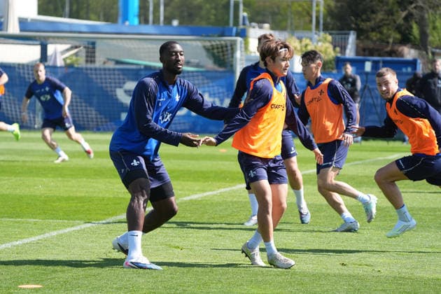 Patric Pfeiffer SV Darmstadt 98 vs Hiroki Akiyama SV Darmstadt 98 15 04 2026 2 Bundesliga, Season 25 26 SV Darmstadt 98 Training, Stadion am Boellenfalltor, emonline, emspor,