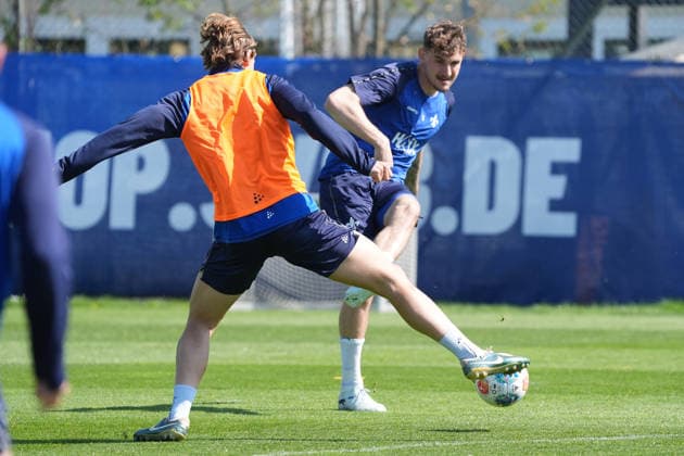 Matej Maglica SV Darmstadt 98 vs Fynn Lakenmacher SV Darmstadt 98 15 04 2026 2 Bundesliga, Season 25 26 SV Darmstadt 98 Training, Stadion am Boellenfalltor, emonline, emspor,