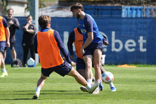 Yosuke Furukawa SV Darmstadt 98 vs Killian Corredor SV Darmstadt 98 15 04 2026 2 Bundesliga, Season 25 26 SV Darmstadt 98 Training, Stadion am Boellenfalltor, emonline, emspor,