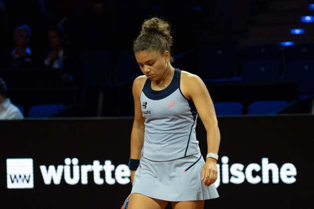 Jasmine Paolini ITA in the picture, disappointed, disappointment, GER, Zeynep Sonmez vs Jasmine Paolini, Tennis, ATP Tournament, WTA 500, Porsche Tennis Grand Prix, 15 04 2026, GER, Zeynep Sonmez vs Jasmine Paolini, Tennis, ATP Tournament, WTA 500, Porsche Tennis Grand Prix, 15 04 2026, Stuttgart Copyright: xEibner-Pressefoto EdwardxCheungx EP_ECG