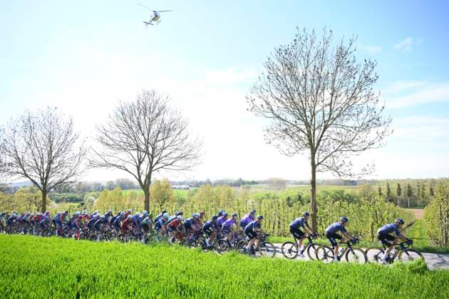 Ronde van Limburg 2026 Cycling Race TONGEREN, BELGIUM - APRIL 15 : illustration picture peloton during the 73rd edition of Ronde van Limburg an UCI Class 1.1 one day cycling road race for Men Elite of 178 km with start in Hasselt and finish in Tongeren on April 15, 2026 in Tongeren, Belgium, 15 04 2026 ( Motordriver Guy De Vuyst - Tongeren Belgium  Copyright: xVincentxKalutx