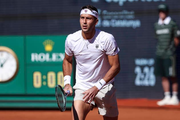 April 15, 2026, Barcelona, Barcelona, Spain: Tomas Martin Etcheverry of Argentina in action against Nuno Borges of Portugal during the Round of 16 tennis match of the Barcelona Open Banc Sabadell - Conde Godo 2026 Day 5 at Real Club de Tenis Barcelona on April 15, 2026 in Barcelona, Spain. Barcelona Spain - ZUMAa181 20260415_zaa_a181_107 Copyright: xJavierxBorregox