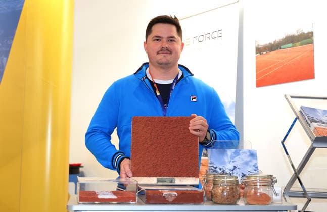 15 04 2026, Germany, Stuttgart, Porsche Tennis Grand Prix 2026, Tim Bücking groundsman