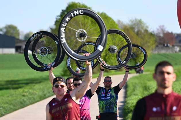 Ronde van Limburg 2026 Cycling Race TONGEREN, BELGIUM - APRIL 15 : illustration picture spare wheel assistance during the 73rd edition of Ronde van Limburg an UCI Class 1.1 one day cycling road race for Men Elite of 178 km with start in Hasselt and finish in Tongeren on April 15, 2026 in Tongeren, Belgium, 15 04 2026 ( Motordriver Guy De Vuyst - Tongeren Belgium  Copyright: xVincentxKalutx