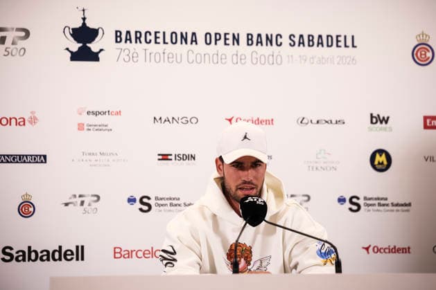 April 15, 2026, Barcelona, Barcelona, Spain: Carlos Alcaraz of Spain attends a press conference, PK, Pressekonferenz to announce his withdrawal from the 2026 Barcelona Open Banc Sabadell - Conde Godo, held at the Real Club de Tenis de Barcelona on 15 April 2026 in Barcelona, Spain. Barcelona Spain - ZUMAa181 20260415_zaa_a181_133 Copyright: xJavierxBorregox