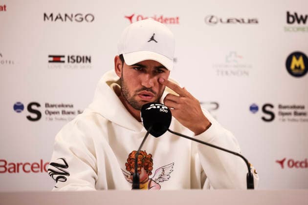April 15, 2026, Barcelona, Barcelona, Spain: Carlos Alcaraz of Spain attends a press conference, PK, Pressekonferenz to announce his withdrawal from the 2026 Barcelona Open Banc Sabadell - Conde Godo, held at the Real Club de Tenis de Barcelona on 15 April 2026 in Barcelona, Spain. Barcelona Spain - ZUMAa181 20260415_zaa_a181_134 Copyright: xJavierxBorregox