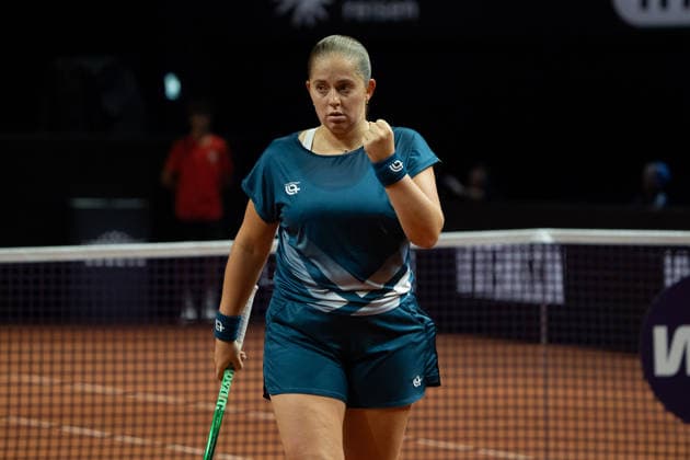 Jelena Ostapenko LAT , Cheers, Joy, Emotion, Gesture, GER, Jelena Ostapenko vs Mirra Andreeva, Tennis, ATP Tournament, WTA 500, Porsche Tennis Grand Prix, 15 04 2026, GER, Jelena Ostapenko vs Mirra Andreeva, Tennis, ATP Tournament, WTA 500, Porsche Tennis Grand Prix, 15 04 2026, Stuttgart Copyright: xEibner-Pressefoto EdwardxCheungx EP_ECG