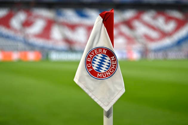 before the start of the match corner flag FCB logo FC Bayern Muenchen FCB vs Real Madrid UEFA CL Champions League quarterfinal second leg 15 04 2026 DFL REGULATIONS PROHIBIT ANY USE OF PHOTOGRAPHS AS IMAGE SEQUENCES AND OR QUASI VIDEO FC Bayern Muenchen FCB vs Real Madrid CL Champions League