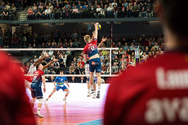 Volleyball I Men I Season 2025 2026 I CEV Cup I SVG Lüneburg Gas Sales Bluenergy Piacenza I 15 04 2026 Outside attack by Axel Valentin Enlund 17, SVG Lüneburg Copyright: xLobeca Bjorn-OlexKehmx