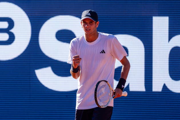 Barcelona Open Banc Sabadell - 73 Conde de Godo Trophy - R16 in Barcelona, Spain, 15, April, 2026. R16 of Barcelona Open Banc Sabadell match between Rafa Jodar (ESP) and Ugo Carabelli (ARG) in Reial Club de Tennis Barcelona, Barcelona, Spain, on April 15, 2026. Barcelona Reial Club de Tennis Barcelona Barcelona Spain