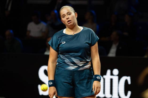Jelena Ostapenko LAT , disappointed, emotion, disappointment, GER, Jelena Ostapenko vs Mirra Andreeva, Tennis, ATP Tournament, WTA 500, Porsche Tennis Grand Prix, 15 04 2026, GER, Jelena Ostapenko vs Mirra Andreeva, Tennis, ATP Tournament, WTA 500, Porsche Tennis Grand Prix, 15 04 2026, Stuttgart Copyright: xEibner-Pressefoto EdwardxCheungx EP_ECG