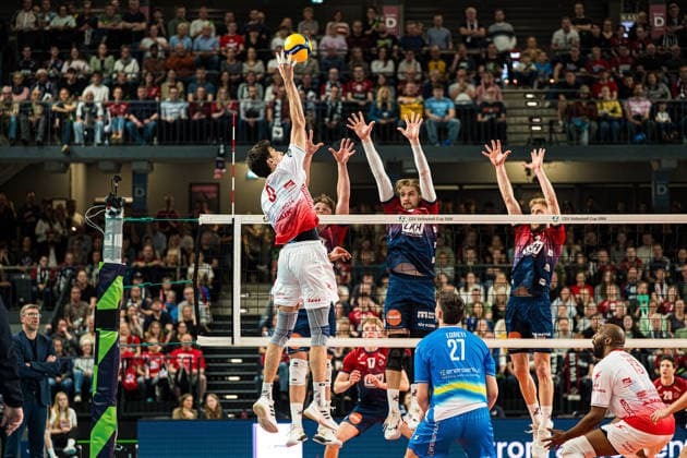 Volleyball I Men I Season 2025 2026 I CEV Cup I SVG Lüneburg Gas Sales Bluenergy Piacenza I 15 04 2026 Attack Ramazan Efe Mandiraci 9, Gas Sales Bluenergy Piacenza against block from Santeri Riku Matias Välimaa 12, SVG Lüneburg , Jackson Clifford Howe 6, SVG Lüneburg and Daniel Gruvaeus 2, SVG Lüneburg Copyright: xLobeca Bjorn-OlexKehmx