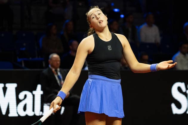 Mirra Andreeva RUS , disappointed, GER, Jelena Ostapenko vs Mirra Andreeva, Tennis, ATP Tournament, WTA 500, Porsche Tennis Grand Prix, 15 04 2026, GER, Jelena Ostapenko vs Mirra Andreeva, Tennis, ATP Tournament, WTA 500, Porsche Tennis Grand Prix, 15 04 2026, Stuttgart Copyright: xEibner-Pressefoto EdwardxCheungx EP_ECG