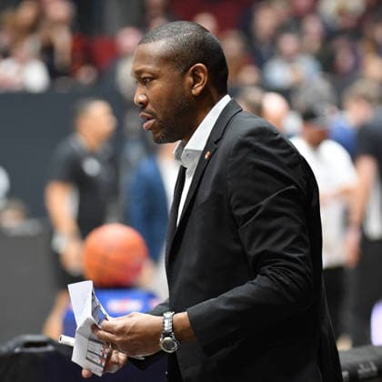 Tyron McCoy Assistant Coach, Assistant Coach, ratiopharm ulm GER, NINERS Chemnitz vs ratiopharm ulm, Basketball, easyCredit BBL, Matchday 23, Season 2025 2026, 15 04 2026 GER, NINERS Chemnitz vs ratiopharm ulm, Basketball, easyCredit BBL, Matchday 23, Season 2025 2026, 15 04 2026 Chemnitz Copyright: xEibner-Pressefoto BertxHarzerx EP_BHR