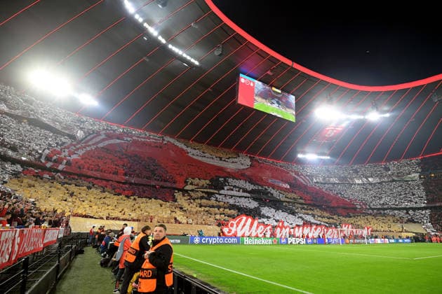 15 04 2026, xemx, Football UEFA Champions League, FC Bayern Muenchen Real Madrid v l Bayern Muenchen Munich, Fans, Atmosphere, Scarves, Emotions, Spectators, Visitors, Ultras, Schickeria Choreography, Choreography, Tifo, Fan Choreo, Curve Choreo DFL DFB REGULATIONS PROHIBIT ANY USE OF PHOTOGRAPHS as IMAGE SEQUENCES and or QUASI VIDEO Muenchen