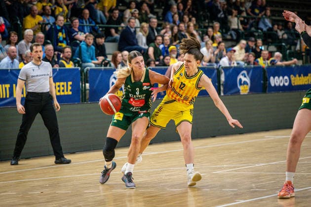 Basketball Berlin 15 04 2026 DBBL 1 Bundesliga Season 2025 2026 Playoffs Semifinal Game 3 Alba Berlin Rutronik Stars Keltern Alexandra Wilke Keltern, No 03 Lena Gohlisch Alba, No 12