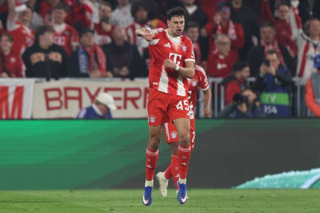 Soccer UEFA Champions League quarter-final second leg FC Bayern Munich Real Madrid on 15 04 2026 at the Allianz Arena in Munich Goal celebration to 1 1 by Aleksandar Pavlovic Munich xJRx
