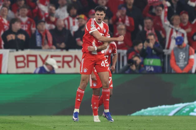 Soccer UEFA Champions League quarter-final second leg FC Bayern Munich Real Madrid on 15 04 2026 at the Allianz Arena in Munich Goal celebration to 1 1 by Aleksandar Pavlovic Munich xJRx