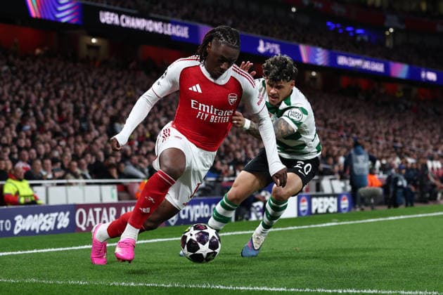 London, England, 15th April 2026. Eberechi Eze of Arsenal and Maximiliano Araujo of Sporting Lisbon challenge for the ball during the Arsenal vs Sporting Lisbon UEFA Champions League quarter final 2nd leg match at the Emirates Stadium, London. Picture credit should read: David Klein Sportimage EDITORIAL USE ONLY. No use with unauthorised audio, video, data, fixture lists, club league logos or live services. Online in-match use limited to 120 images, no video emulation. No use in betting, games or single club league player publications. SPI_025_DK_Arsenal_Sporting_Lisbon SPI-4686-0025
