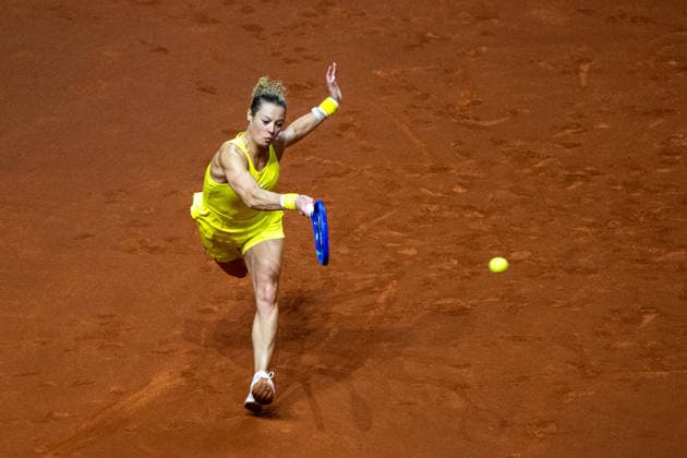 Laura Siegemund Germany in the picture, Laura Siegemund Germany vs Iga Swiatek Poland , GER, Porsche Tennis Grand Prix Stuttgart, WTA 500, 15 04 2026 GER, Porsche Tennis Grand Prix Stuttgart, WTA 500, 15 04 2026 Stuttgart Copyright: xEibner-Pressefoto Memmlerx EP_MMR