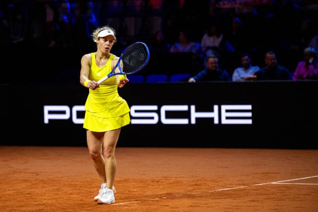 Laura Siegemund Germany in the picture, Laura Siegemund Germany vs Iga Swiatek Poland , GER, Porsche Tennis Grand Prix Stuttgart, WTA 500, 15 04 2026 GER, Porsche Tennis Grand Prix Stuttgart, WTA 500, 15 04 2026 Stuttgart Copyright: xEibner-Pressefoto Memmlerx EP_MMR