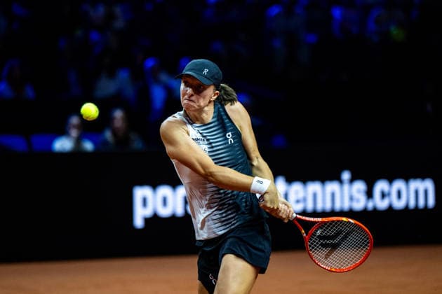 Iga Swiatek Poland in the picture, Laura Siegemund Germany vs Iga Swiatek Poland , GER, Porsche Tennis Grand Prix Stuttgart, WTA 500, 15 04 2026 GER, Porsche Tennis Grand Prix Stuttgart, WTA 500, 15 04 2026 Stuttgart Copyright: xEibner-Pressefoto Memmlerx EP_MMR
