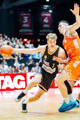 15 04 2026, xomx, Basketball easyCredit BBL Bundesliga, Niners Chemnitz RATHIOPHARM Ulm v l Chemnitz