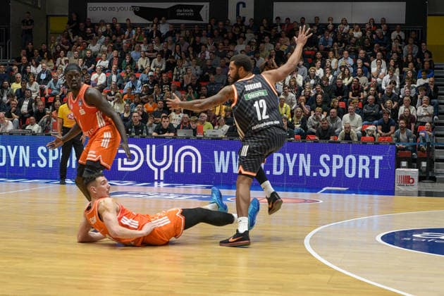 easyCredit Basketball Bundesliga, Matchday 23, Niners Chemnitz Ratiopharm Ulm 15 04 2026 from 20 Copyright: xEHLxMedia MichelxKöhlerx 202602003-Niners Chemnitz-Ratiopharm Ulm_043