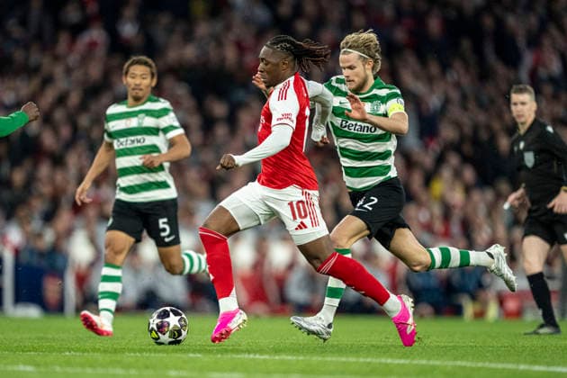 LONDON, ENGLAND - APRIL 15: Eberechi Eze of Arsenal controls the ball under pressure during a UEFA Champions League 2025-26 match between Arsenal and Sporting CP at Emirates Stadium on April 15, 2026 in London, England. (Photo by Pedro Loureiro Sports Press Photo)  Copyright: xPedroxLoureiro SportsxPressxPhotx Sportspressphoto_SPR130398