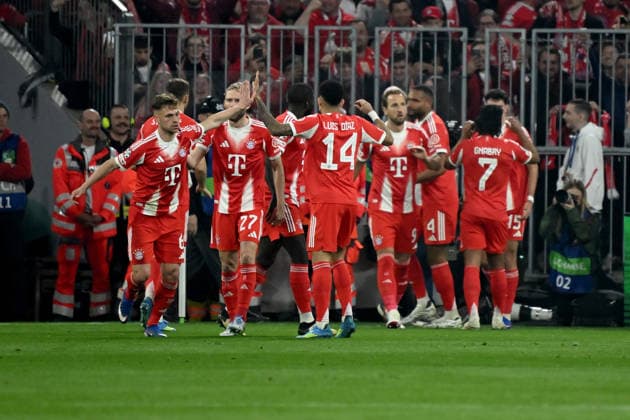 15 04 2026, xemx, Football UEFA Champions League, FC Bayern Muenchen Real Madrid v l Torjubel nach dem Tor zum celebrating the goal celebrate 1 1 durch Aleksandar Pavlovic FC Bayern Muenchen DFL DFB REGULATIONS PROHIBIT ANY USE OF PHOTOGRAPHS as IMAGE SEQUENCES and or QUASI VIDEO Muenchen