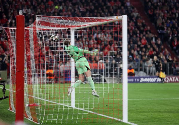 Football, Men, Champions League, 2025 2026 season, FC Bayern Munich Real Madrid, quarter-final second leg, Allianz Arena 1 2 by Arda Güler Gueler Real Madrid goal, here in the picture Manuel Neuer FC Bayern Munich who can no longer parry the ball