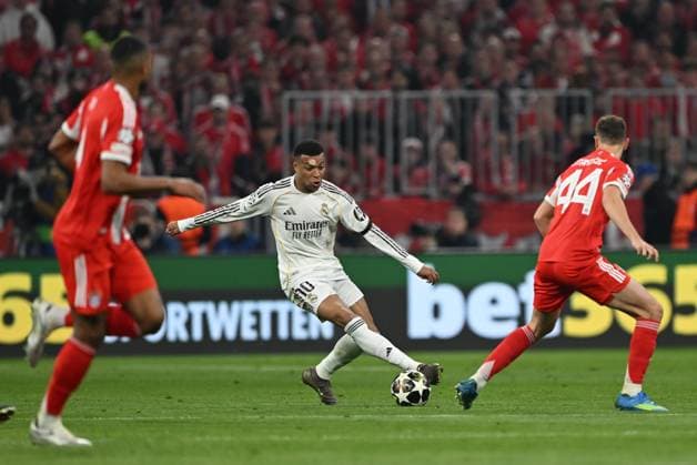 Bayern Munich v Real Madrid - UEFA Champions League Quarter-final MUNICH, GERMANY - APRIL 15: Kylian Mbappe (10) of Real Madrid in action during the UEFA Champions League 2025 26 Quarter-Final Second Leg match between FC Bayern Munich and Real Madrid CF at Football Arena Munich on April 15, 2026 in Munich, Germany. Halil Sagirkaya Anadolu Munich Germany. Editorial use only. Please get in touch for any other usage.  Copyright: x2026xAnadoluxHalilxSagirkayax