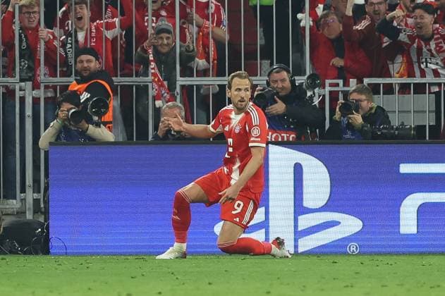Goal celebration of Harry Kane 9 FC Bayern Muenchen to equalize 2 2, FC Bayern Muenchen vs Real Madrid, Football, UEFA, Champions League, quarter-final, second leg, 15 04 2026 Muenchen Bayern Germany Copyright: xkolbert-press ChristianxKolbertx