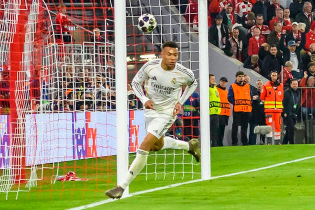 GER, UEFA CL, Viertelfinale Spiel 2, FC Bayern Muenchen (GER) vs Real Madrid (ESP) 15.04.2026, Allianz Arena, Muenchen, GER, UEFA CL, Viertelfinale Spiel 2, FC Bayern Muenchen (GER) vs Real Madrid (ESP) , UEFA regulations prohibit any use of photographs as image sequences and or quasi-video, im Bild Jubel nach dem Tor zum 2-3 durch Kylian MbappŽ Mbappe (Real 10) nordphotoxGmbHx xStraubmeier nph00004