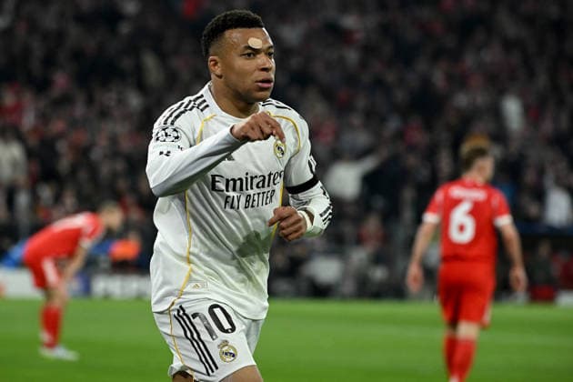 15 04 2026, xemx, Football UEFA Champions League, FC Bayern Muenchen Real Madrid v l Torjubel nach dem Tor zum celebrating the goal celebrate 2 3 durch Kylian Mbappe Real Madrid DFL DFB REGULATIONS PROHIBIT ANY USE OF PHOTOGRAPHS as IMAGE SEQUENCES and or QUASI VIDEO Muenchen