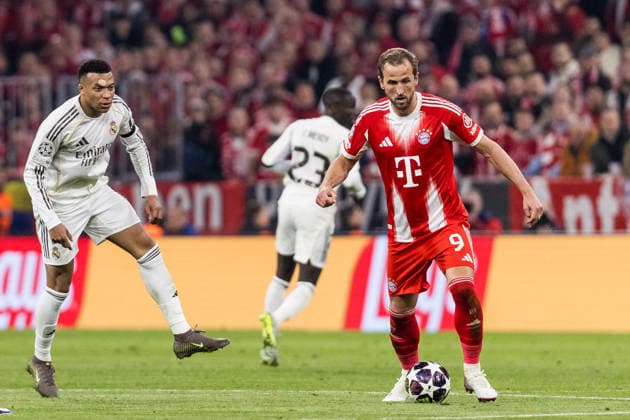 MUNICH, GERMANY - APRIL 15: Harry Kane (FC Bayern Muenchen, 9) controls the ball against Kylian Mbappe (Real Madrid, 10) during the UEFA Champions League match between FC Bayern Muenchen vs. Real Madrid at Allianz Arena on the second leg of quarter finals of the UEFA Champions League on April 15, 2026 in Munich, Germany. Bavaria Germany Copyright: xSteffiexWunderlx