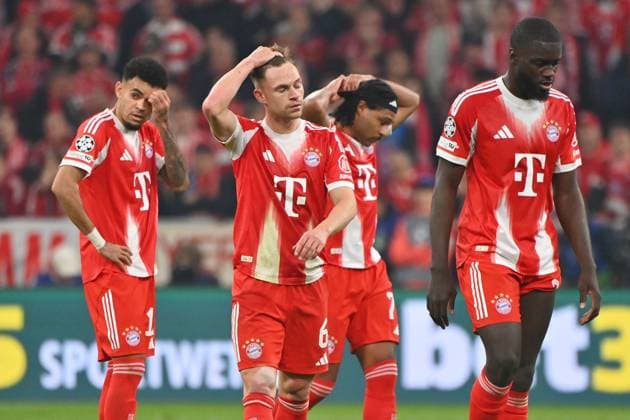 from left Luis DIAZ Bayern Muenchen , Joshua KIMMICH Bayern Muenchen ,Serge GNABRY FC Bayern Muenchen ,Dayot UPAMECANO Bayern Muenchen , Disappointment,frustration,disappointed,frustrated,dejected, Football Champions League,Season 2025 26, Quarterfinal FC Bayern Muenchen Real Madrid on 15 04 2026 A L L I A N Z A R E N A