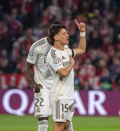 Soccer, Men, Season 2025 2026, Champions League quarter-final, second leg , FC Bayern Munich Real Madrid, f l Antonio Rüdiger Real Madrid , Arda Güler Real Madrid , Cheering after goal to 0 1, 15 04 2026, Copyright: xMatthiasxKochx