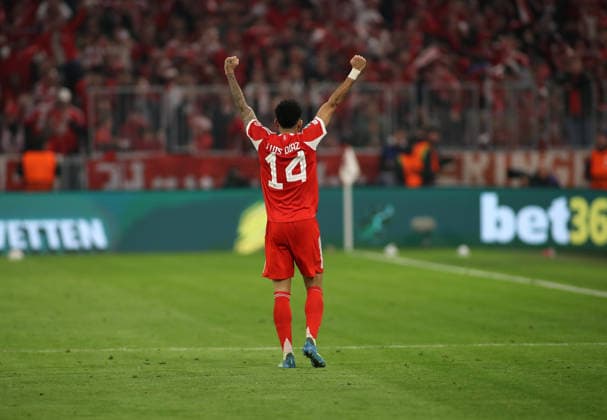 Football, Men, Champions League, 2025 2026 season, FC Bayern Munich Real Madrid, quarter-final second leg, Allianz Arena 3 3 by Luis Diaz FC Bayern Munich goal, cheers