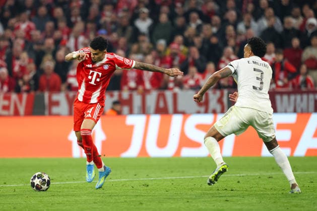 Luis Diaz FC Bayern Muenchen, 14 with Eder Militao Real Madrid CF, 03 , GER, FC Bayern Muenchen vs Real Madrid CF, Football, UEFA Champions League, quarter-final, second leg, 2025 2026 season, 15 04 2026, GER, FC Bayern Muenchen vs Real Madrid CF, Football, UEFA Champions League, quarter-final, second leg, 2025 2026 season, 15 04 2026 Muenchen Copyright: xEibner-Pressefoto JennixMaulx EP_JML